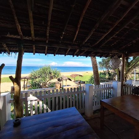 Sailors' Bay Bed & Breakfast Хикадува Екстериор снимка