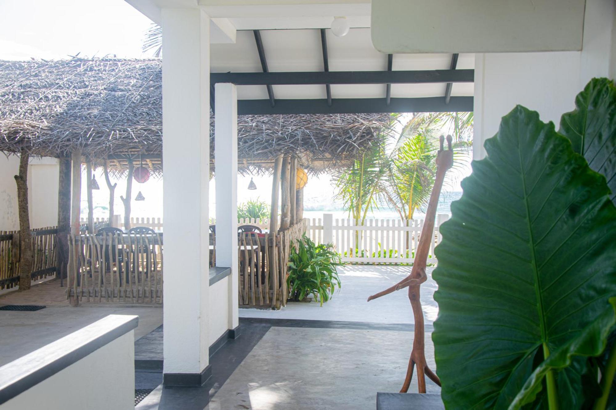 Sailors' Bay Bed & Breakfast Хикадува Екстериор снимка