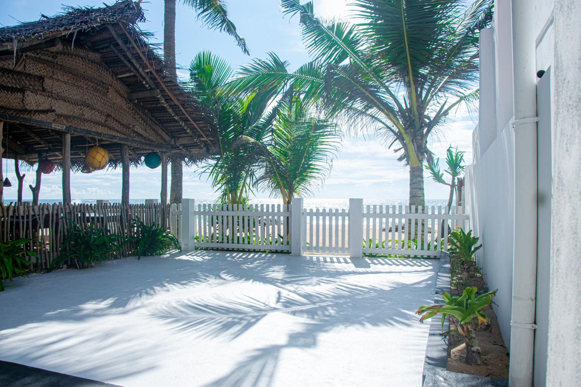 Sailors' Bay Bed & Breakfast Хикадува Екстериор снимка