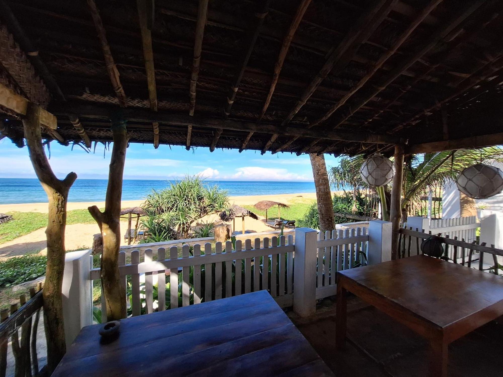 Sailors' Bay Bed & Breakfast Хикадува Екстериор снимка