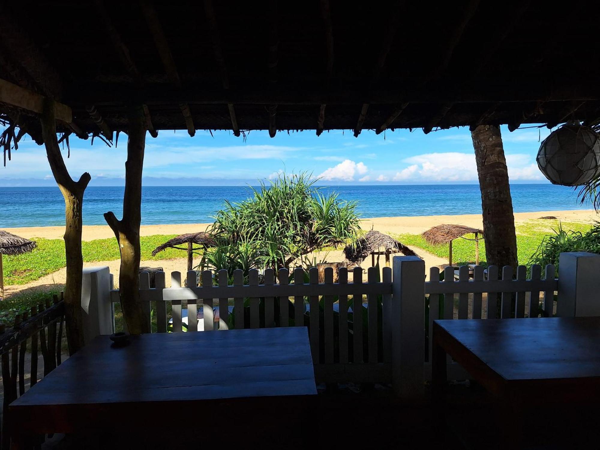 Sailors' Bay Bed & Breakfast Хикадува Екстериор снимка