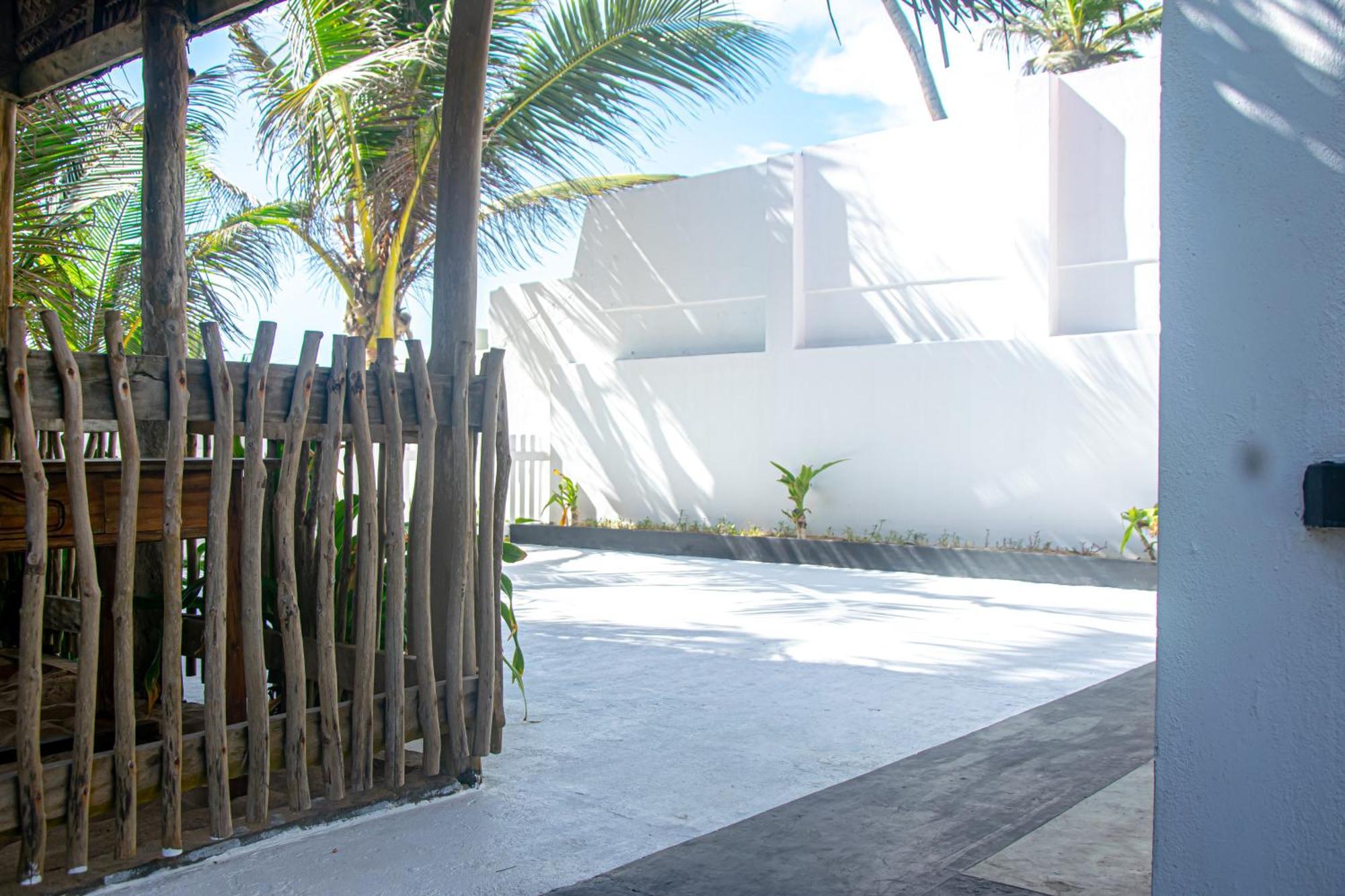 Sailors' Bay Bed & Breakfast Хикадува Екстериор снимка
