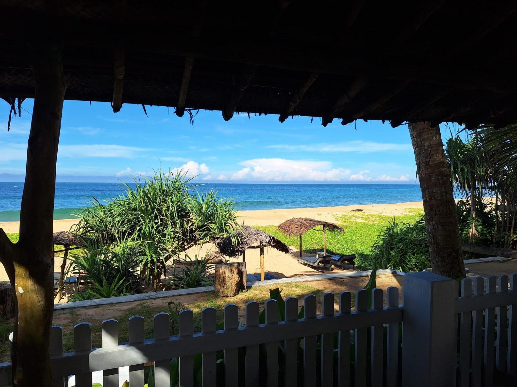 Sailors' Bay Bed & Breakfast Хикадува Екстериор снимка