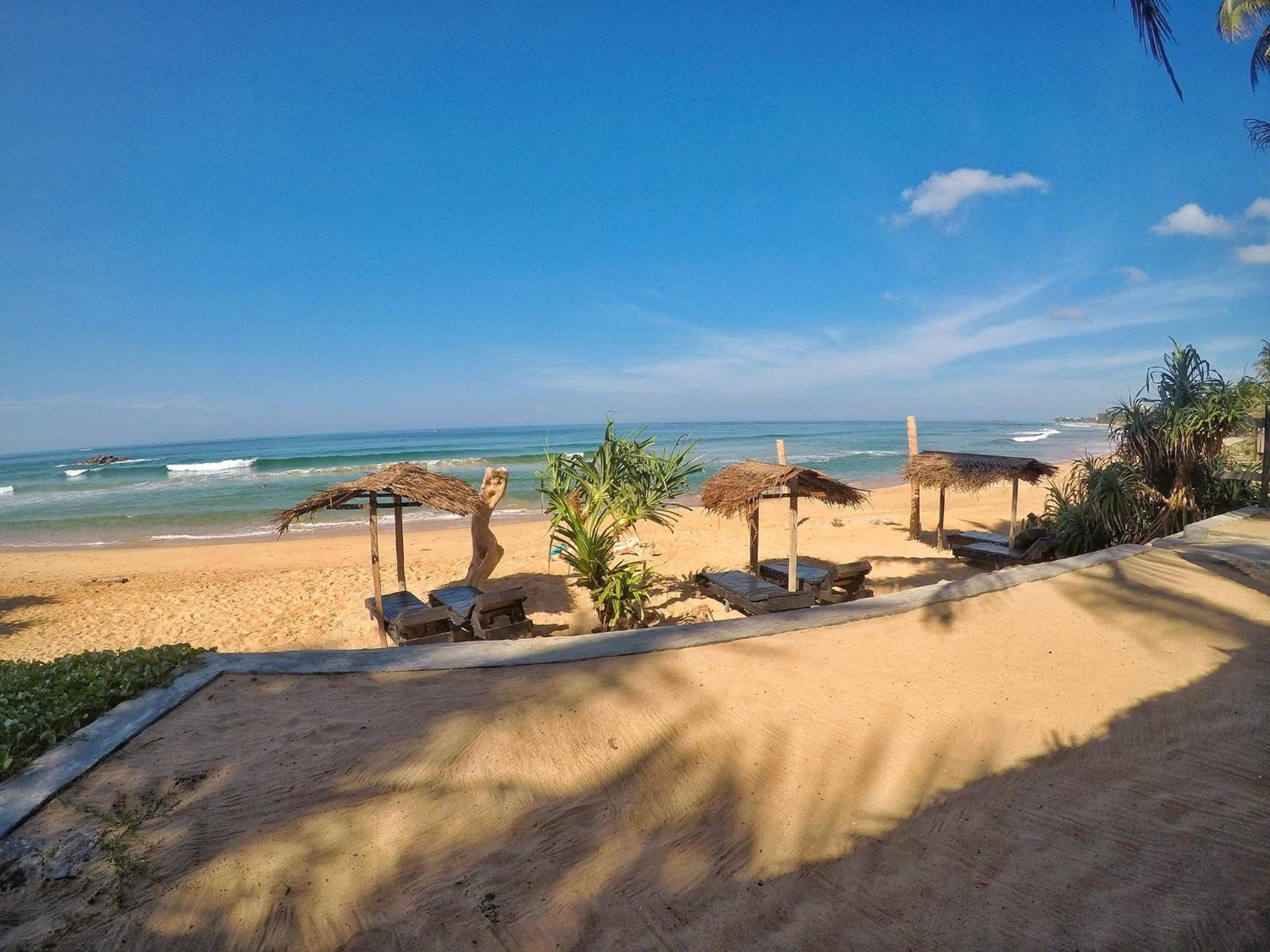 Sailors' Bay Bed & Breakfast Хикадува Екстериор снимка