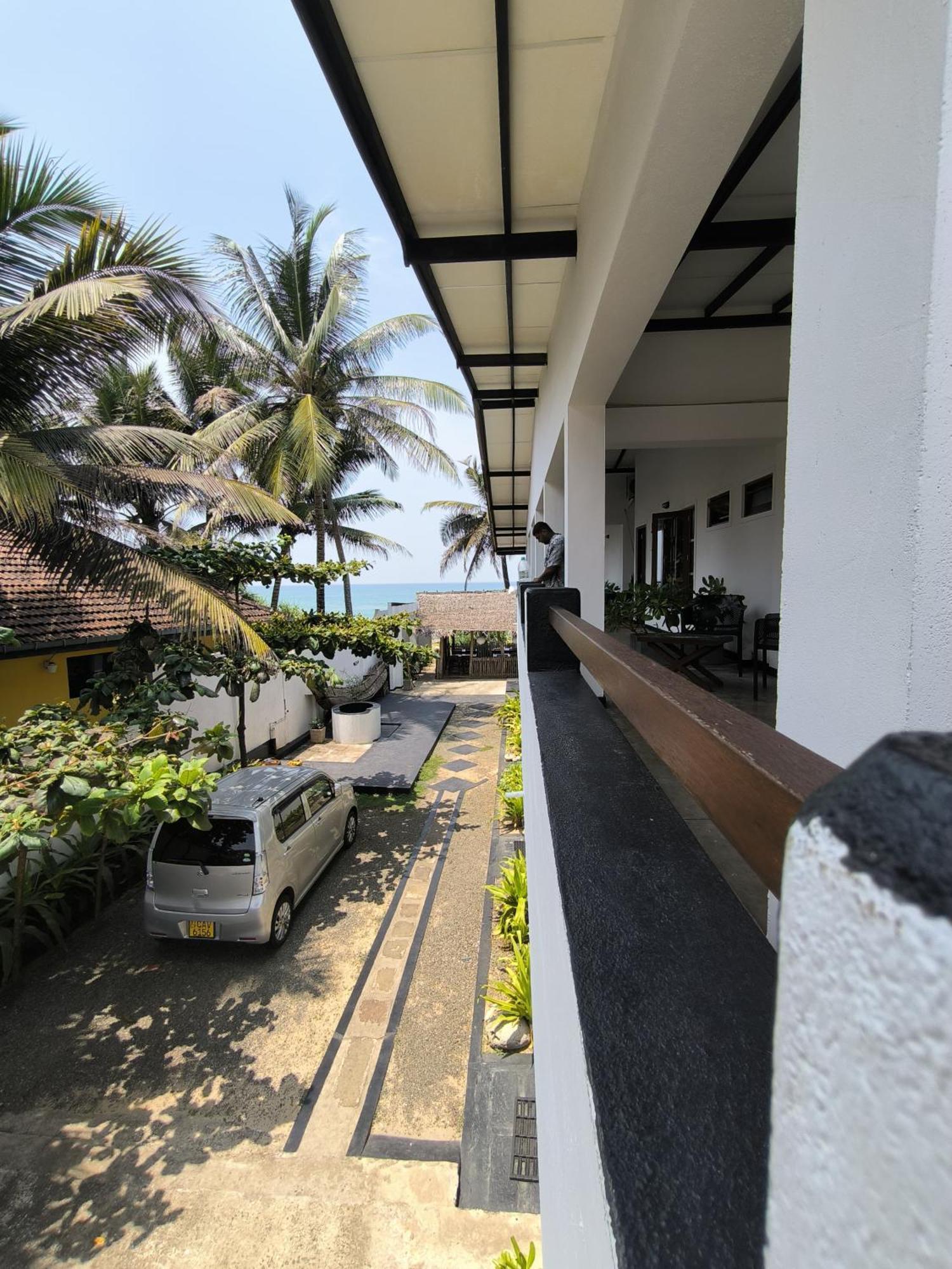 Sailors' Bay Bed & Breakfast Хикадува Екстериор снимка