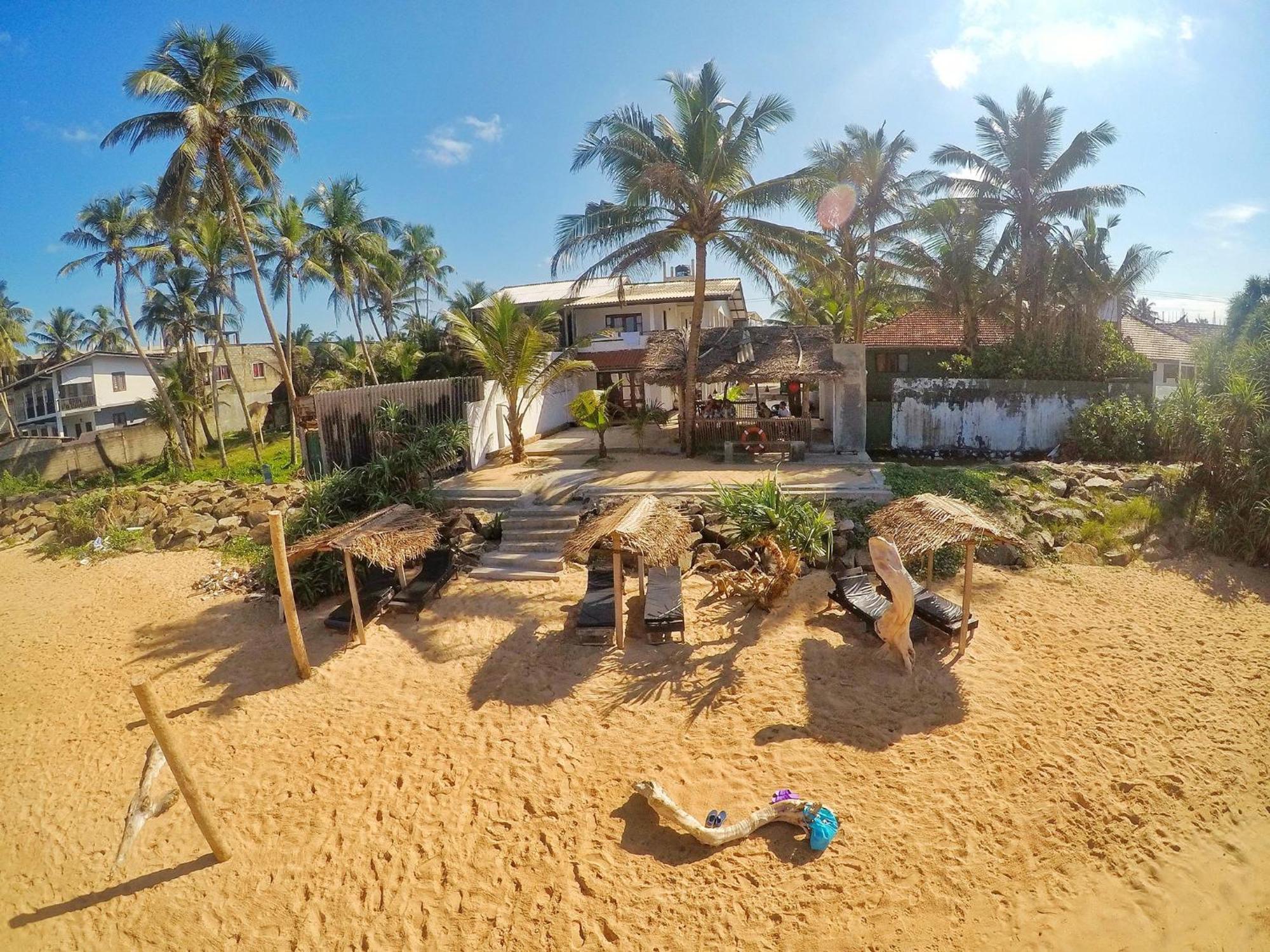 Sailors' Bay Bed & Breakfast Хикадува Екстериор снимка