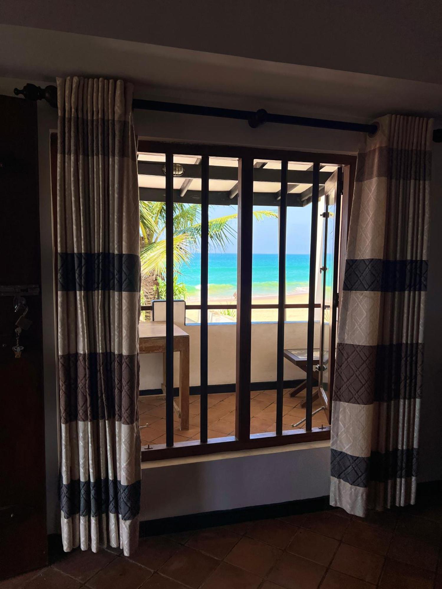 Sailors' Bay Bed & Breakfast Хикадува Екстериор снимка