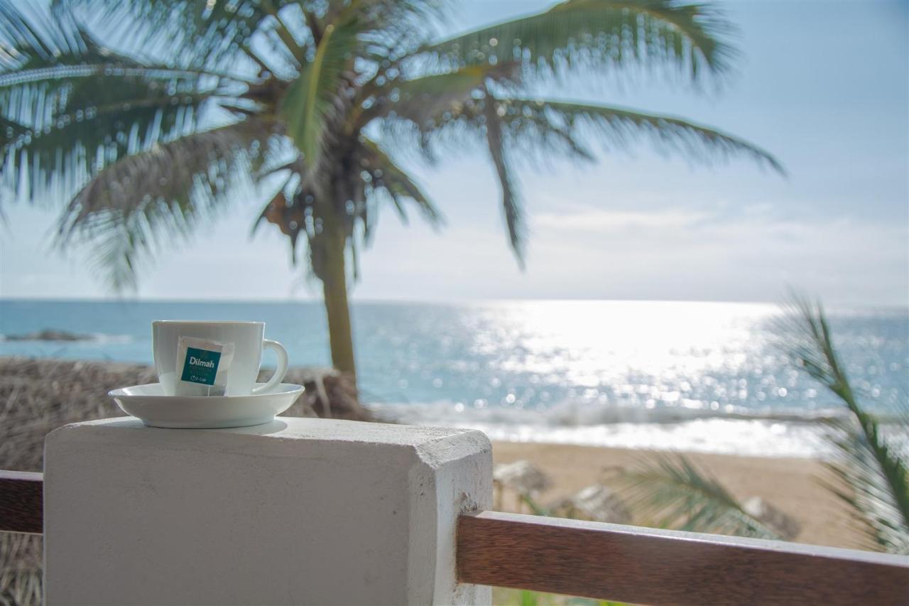 Sailors' Bay Bed & Breakfast Хикадува Екстериор снимка