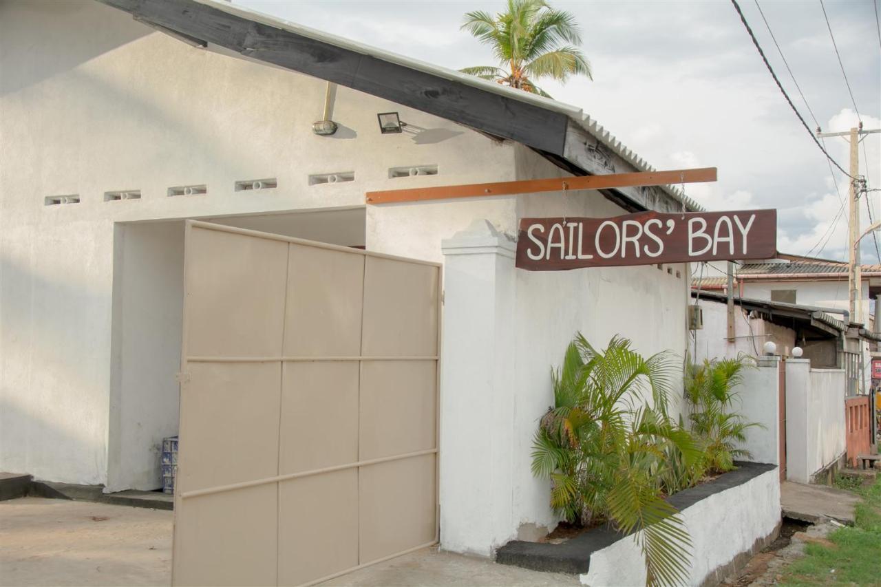 Sailors' Bay Bed & Breakfast Хикадува Екстериор снимка